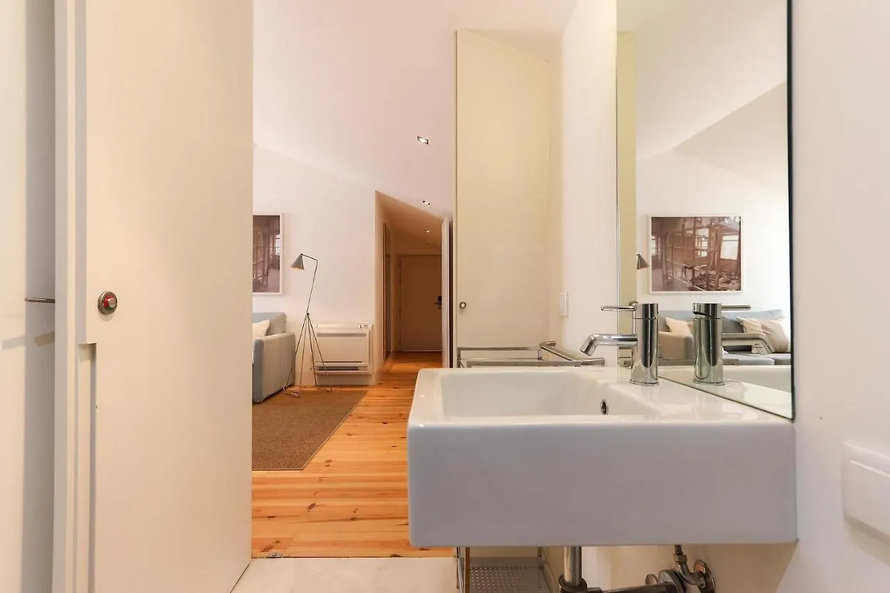 Appartement Combro Suites By Homing Lissabon Portugal