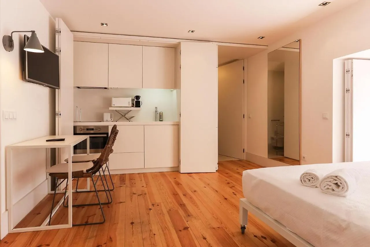 Combro Suites By Homing Lissabon 0*,